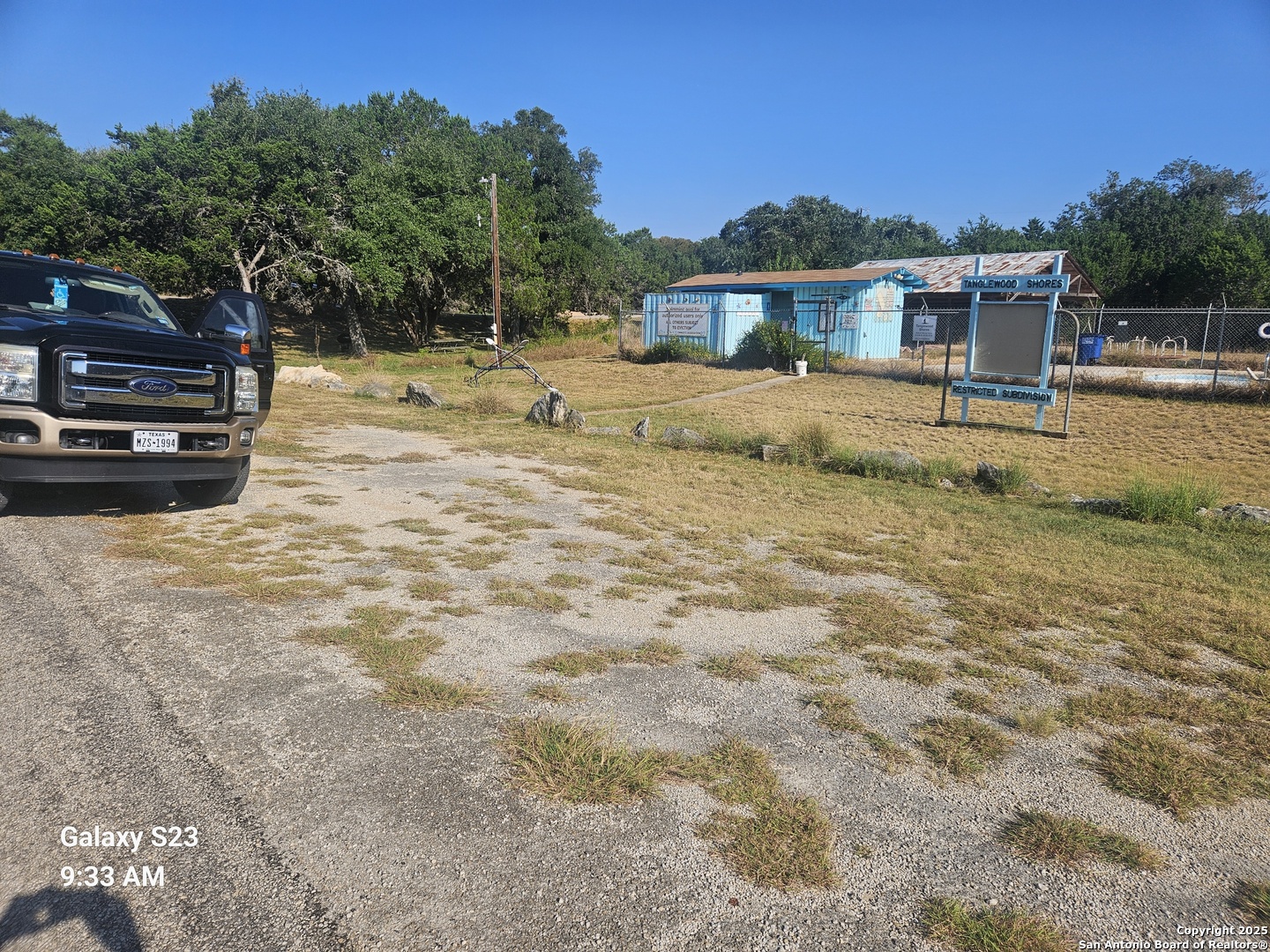 main property photo 11