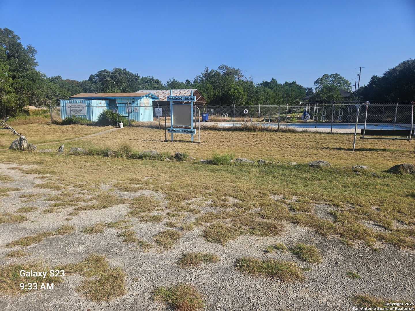 main property photo 9