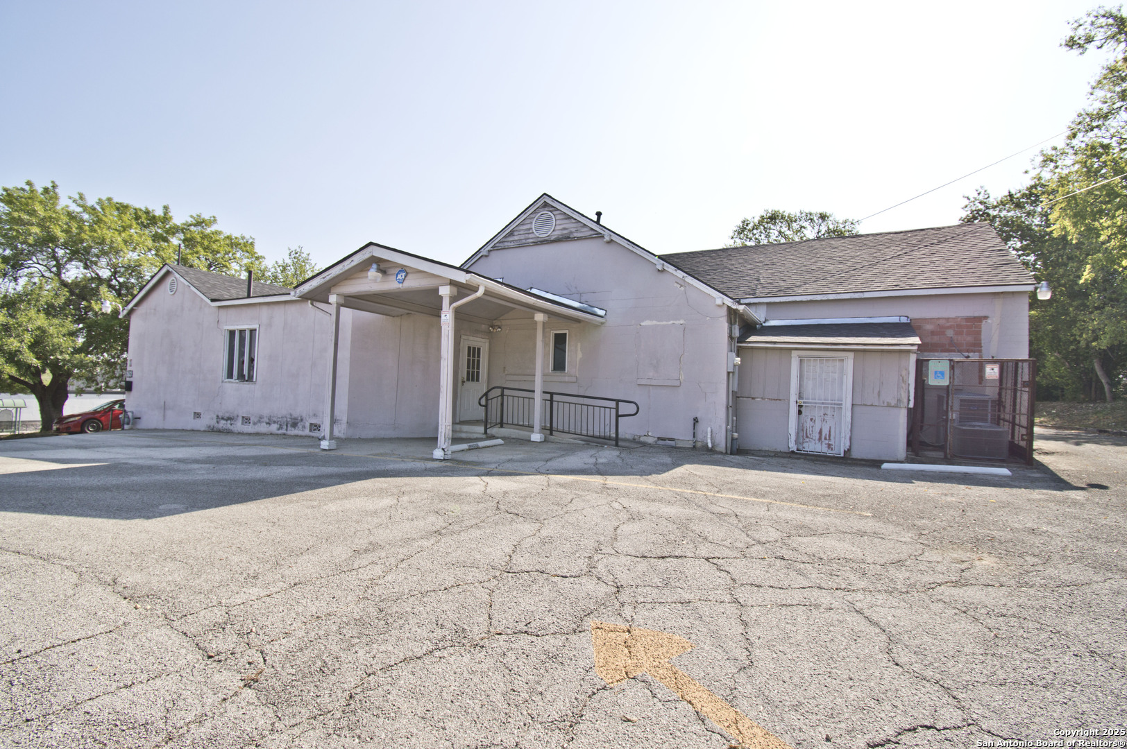 main property photo 14