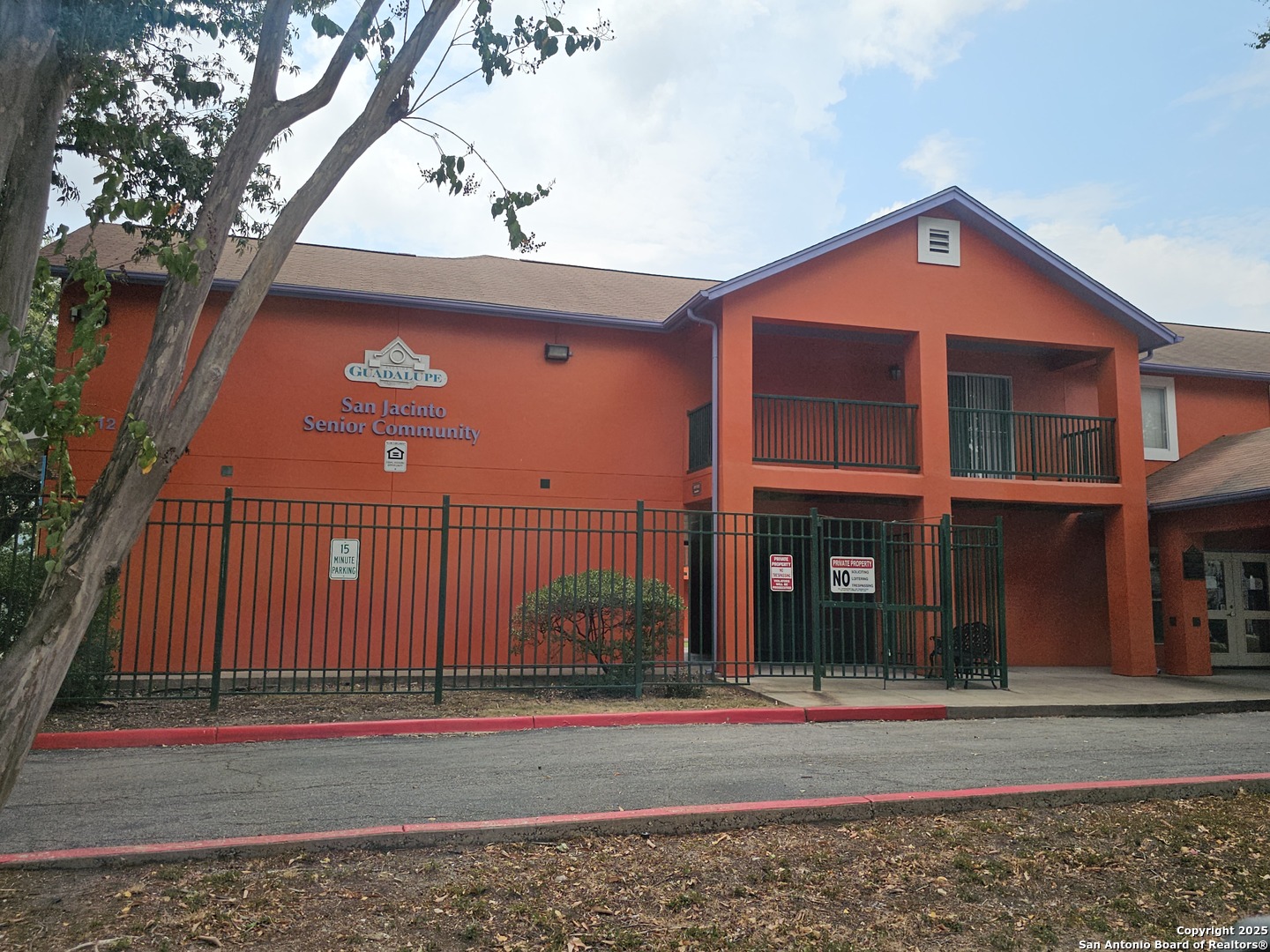 main property photo 8