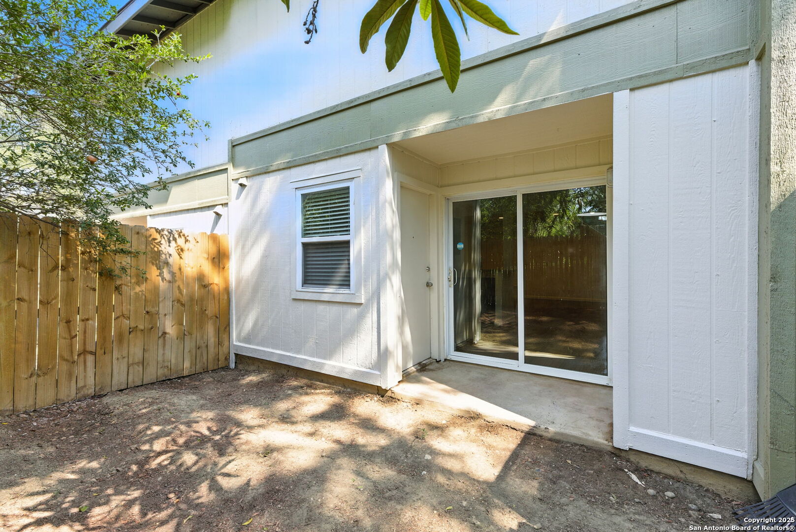 main property photo 25