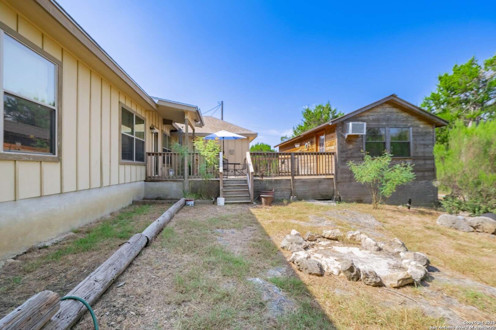 main property photo 30