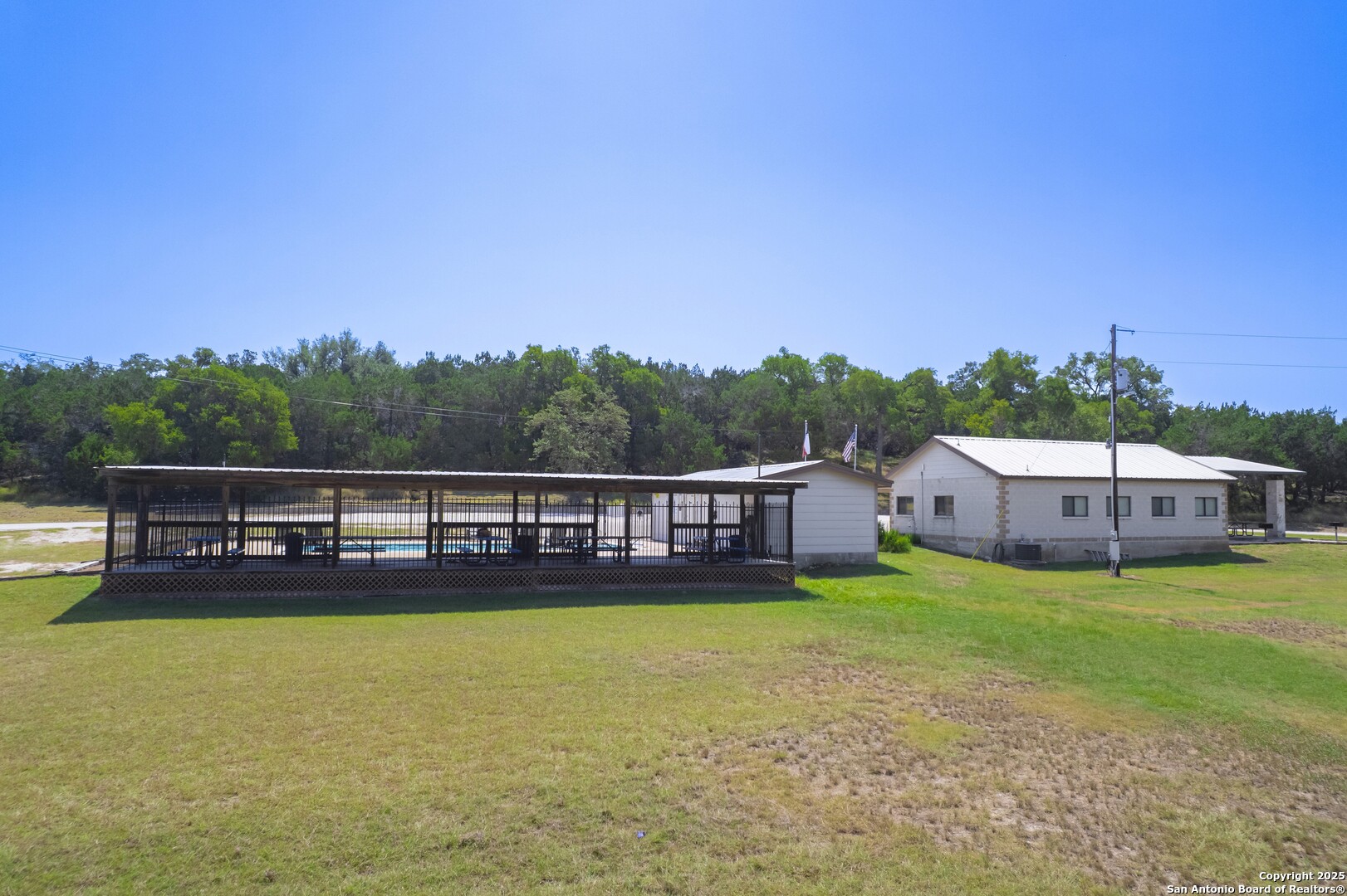 main property photo 39