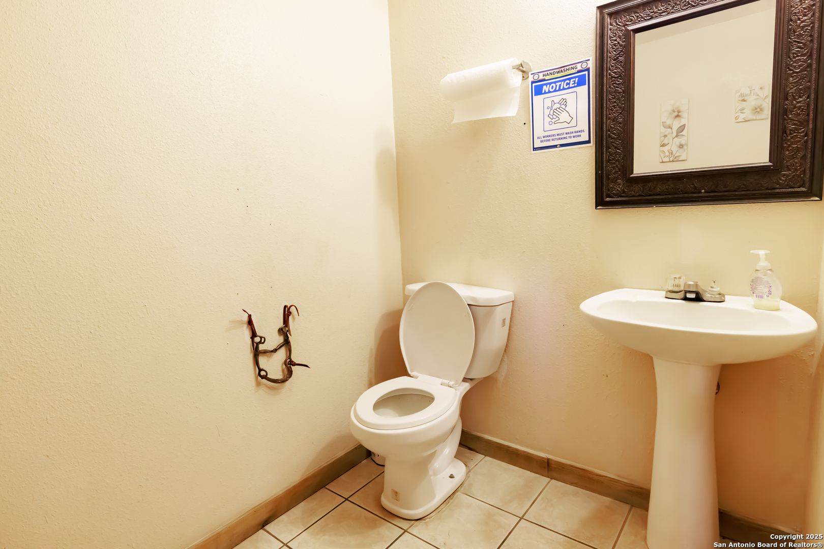 main property photo 8