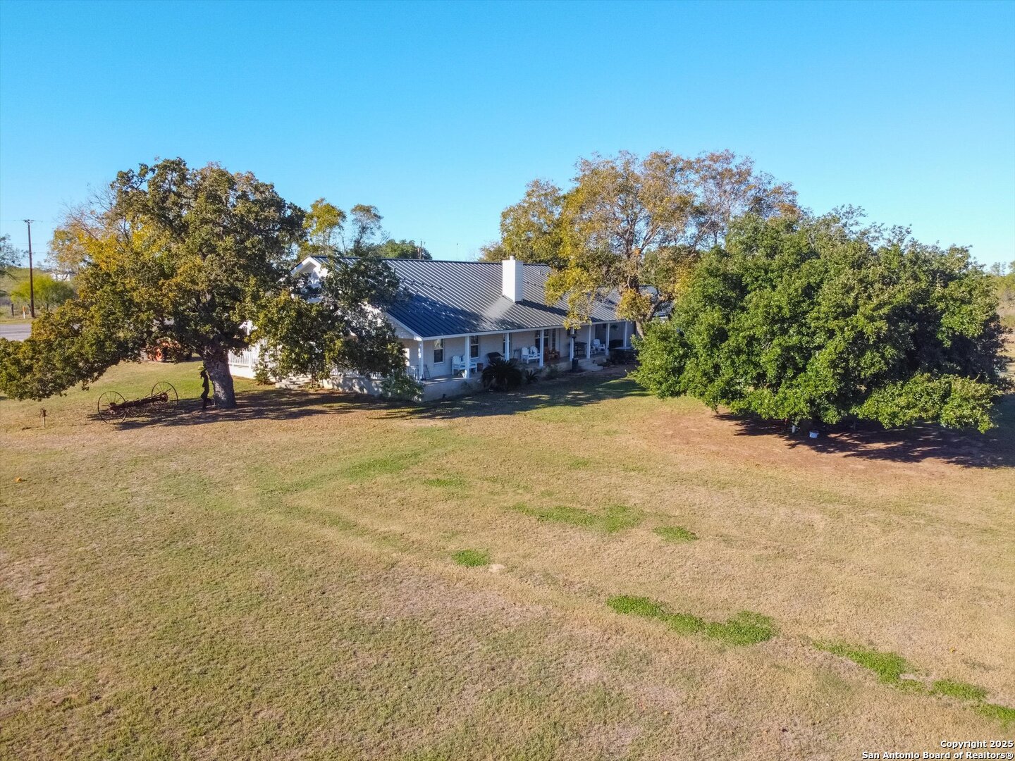 main property photo 11