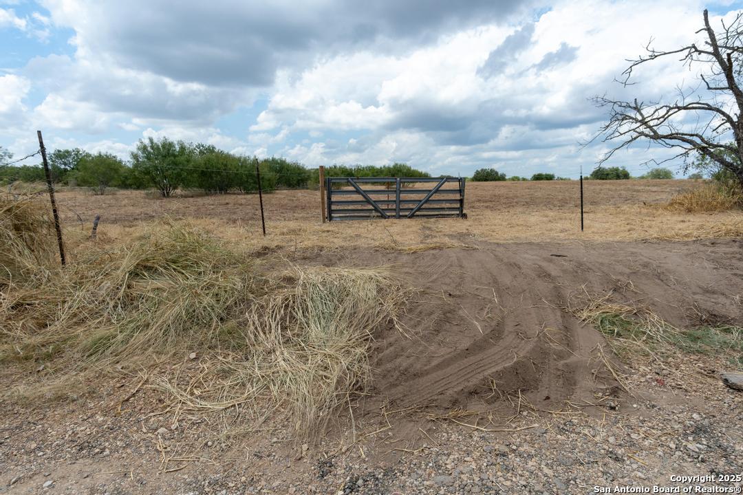 main property photo 8