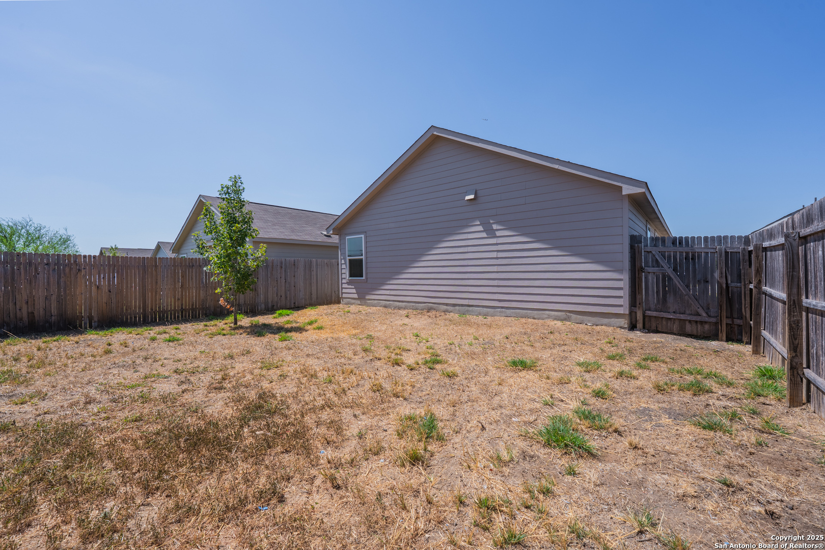 property viewer photo 22