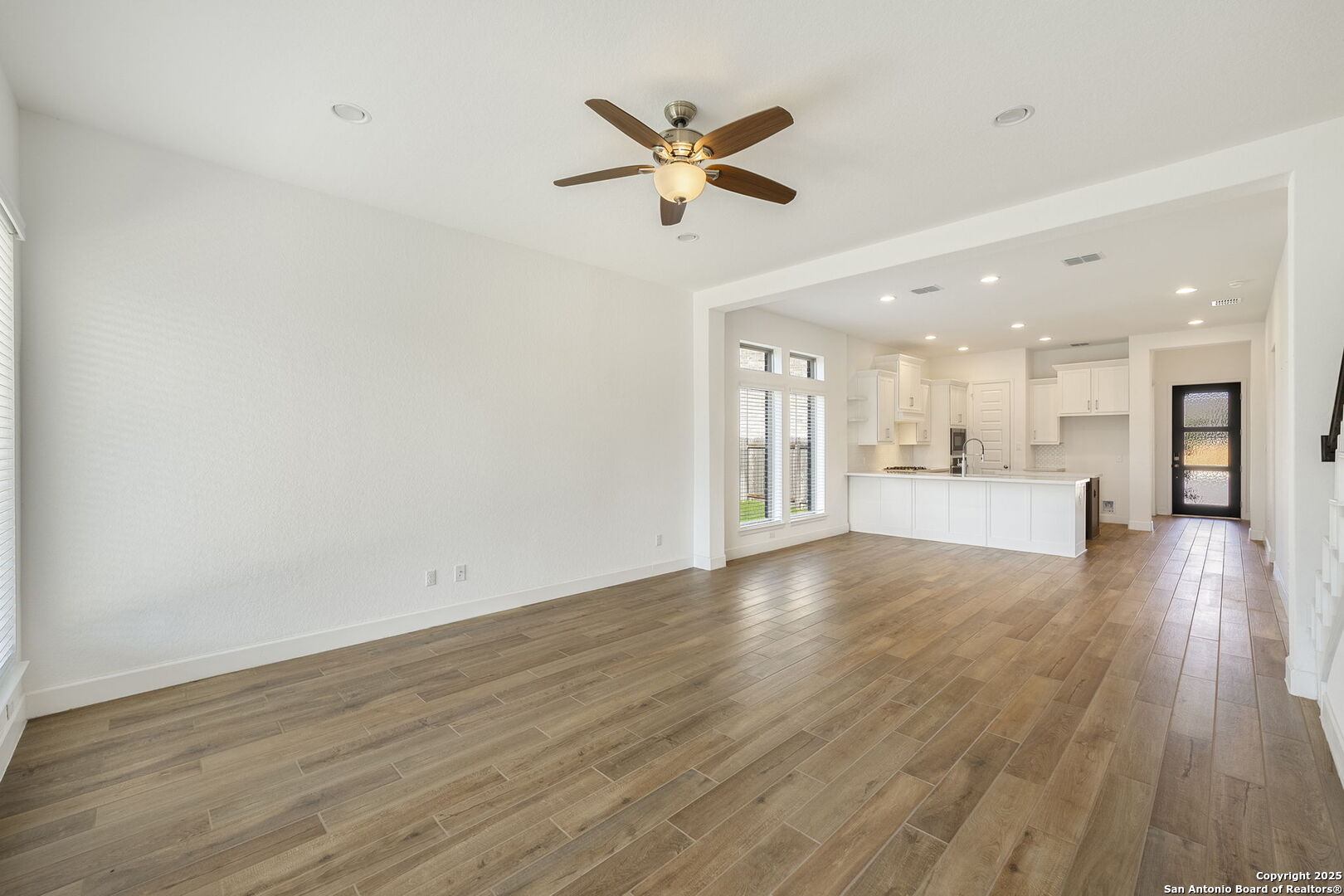 property viewer photo 15