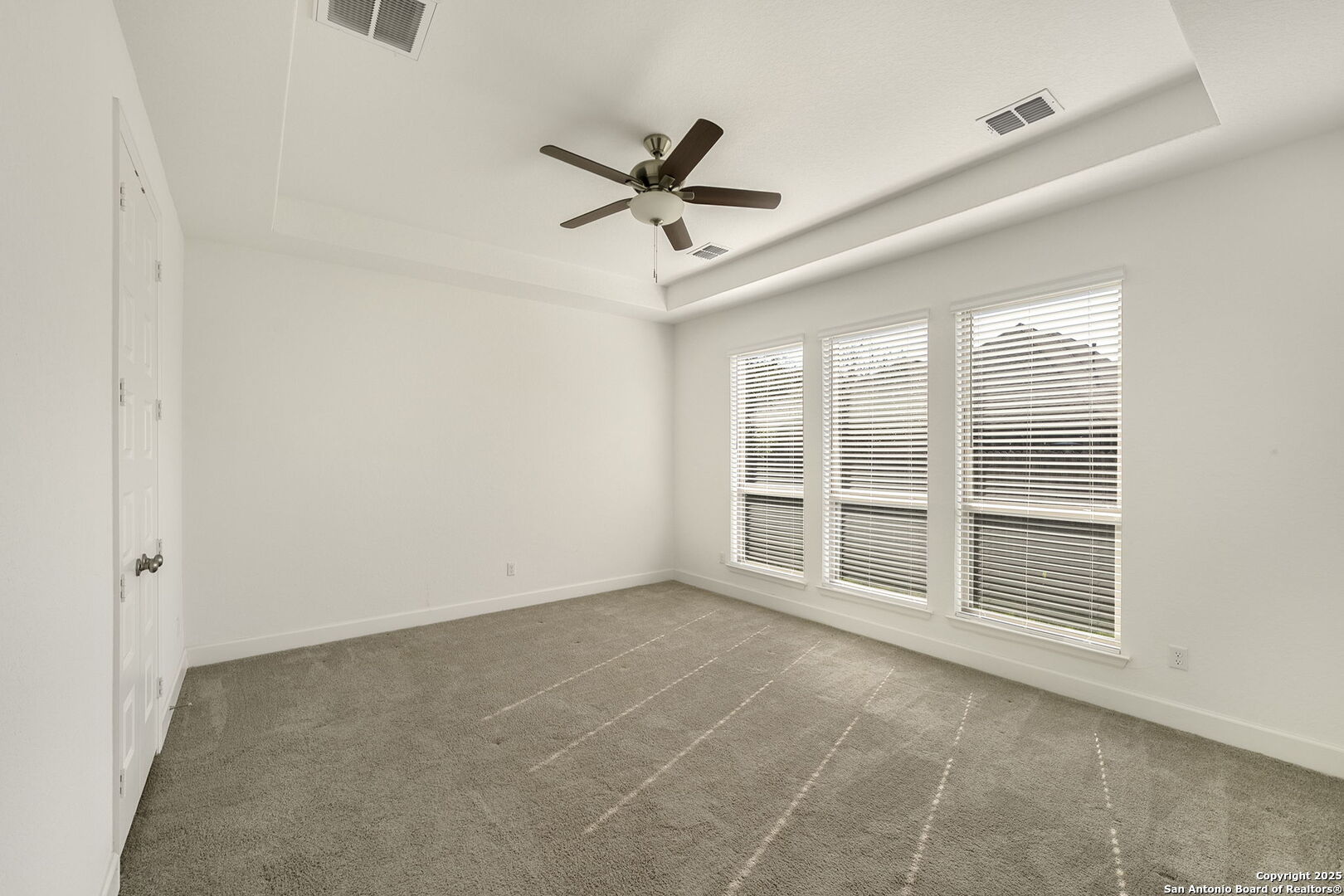 property viewer photo 17