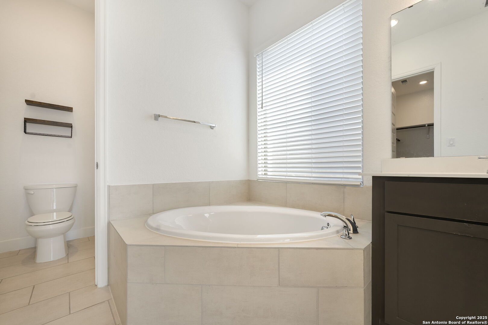 property viewer photo 21