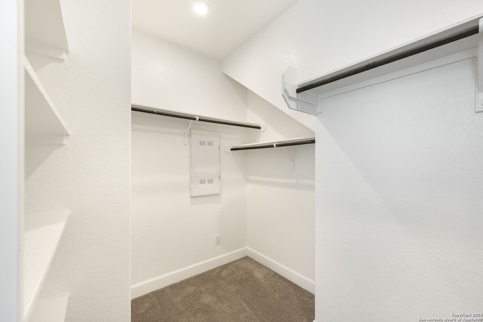 property viewer photo 24