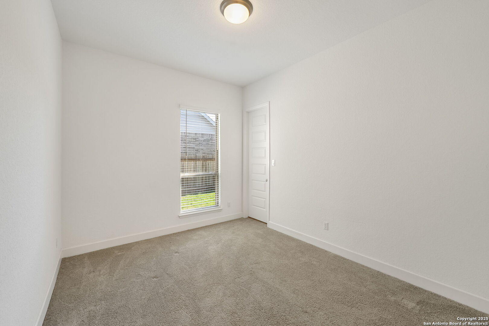 property viewer photo 33