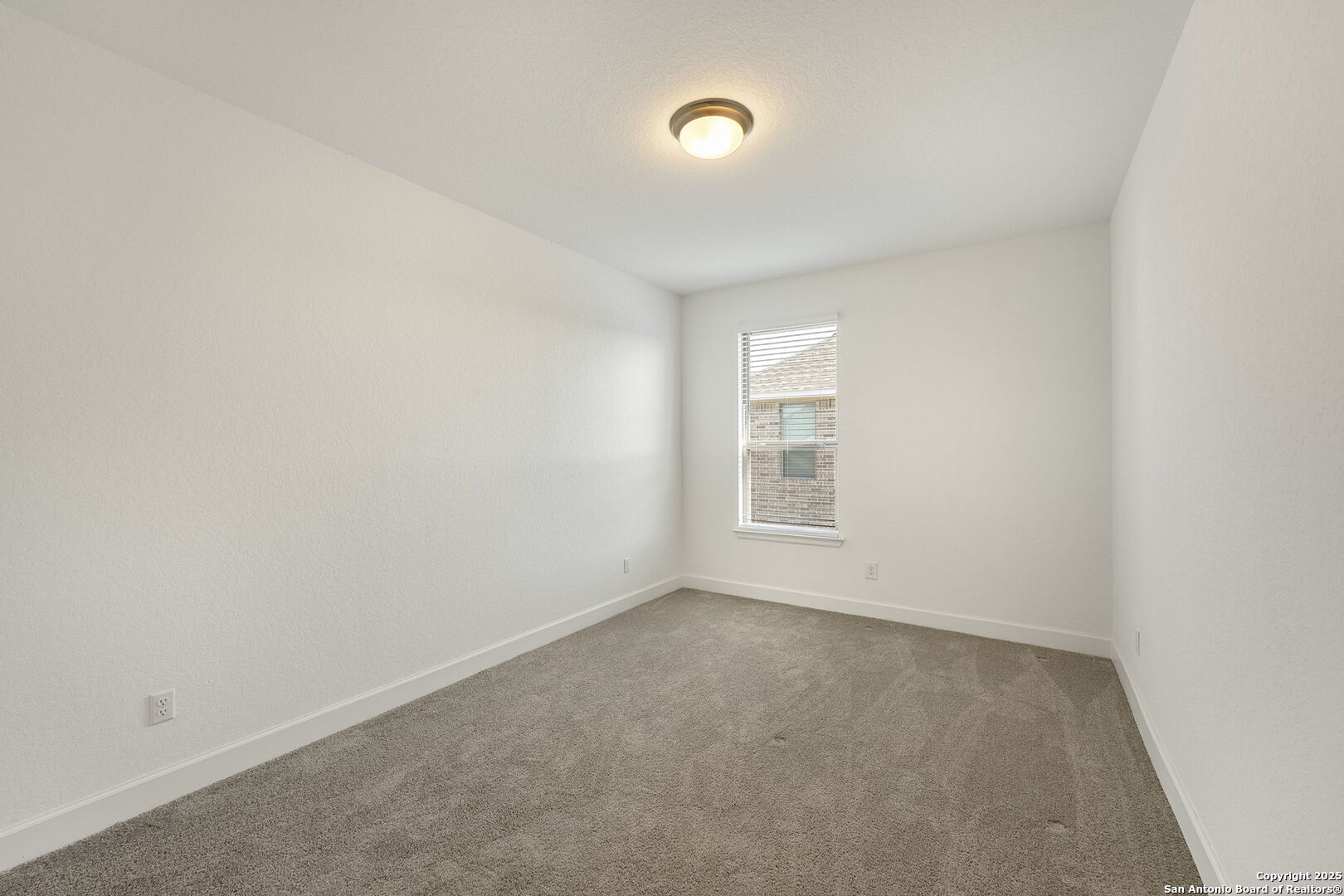 property viewer photo 38