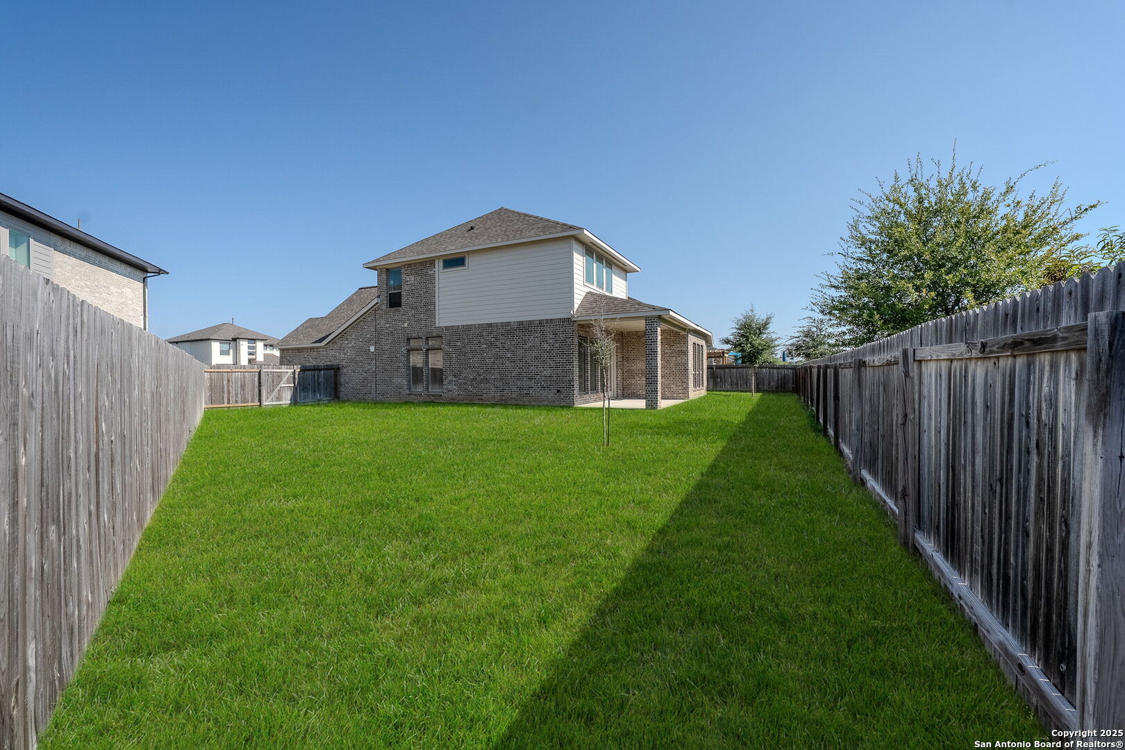 property viewer photo 45