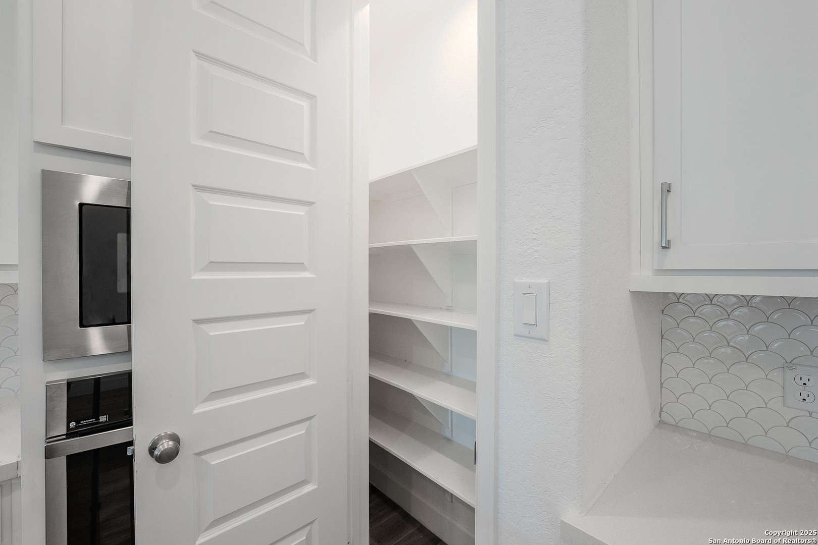 property viewer photo 6