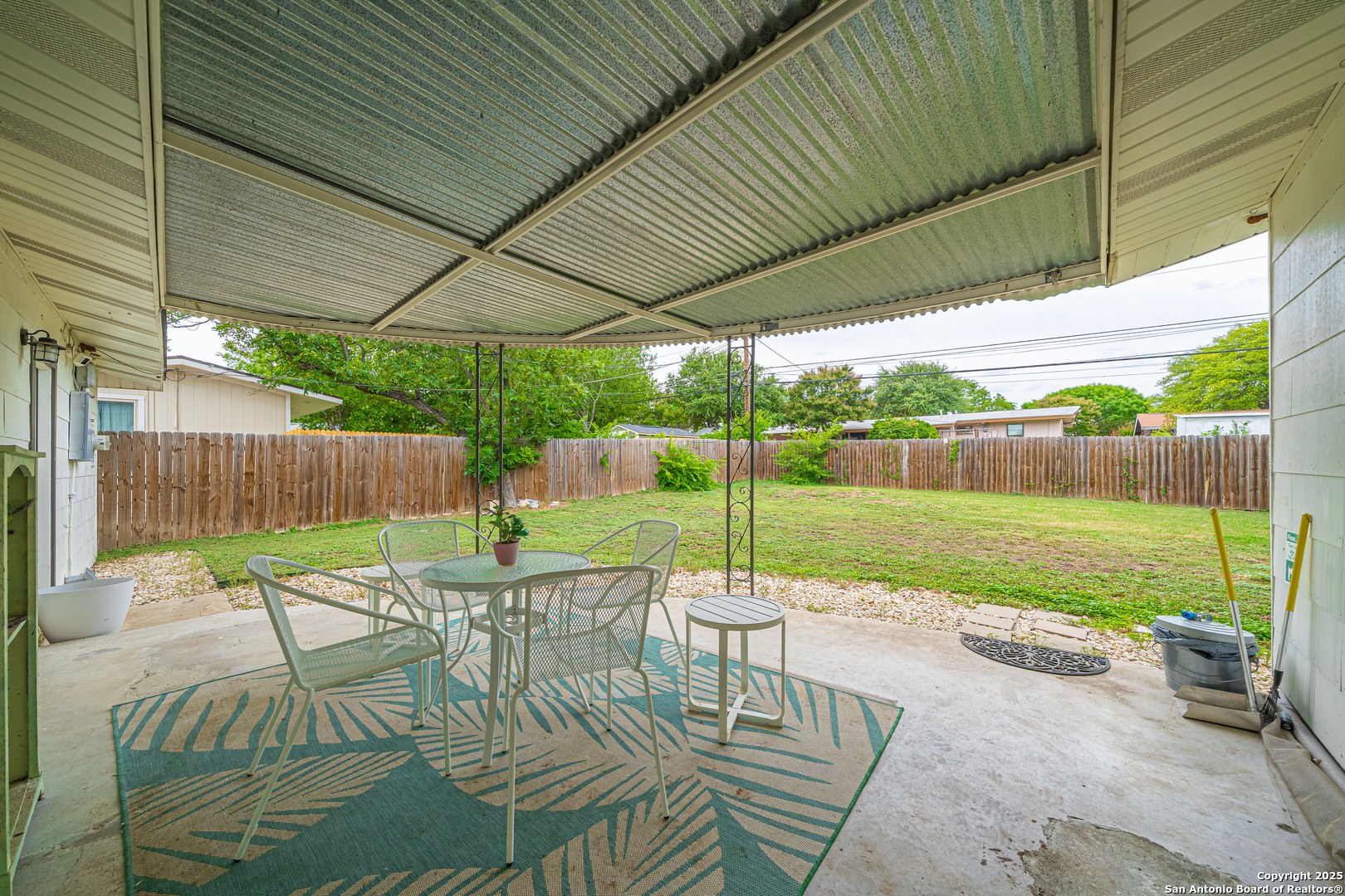 main property photo 25