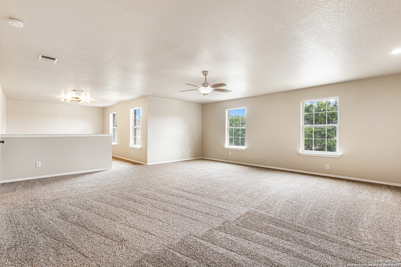 property viewer photo 15
