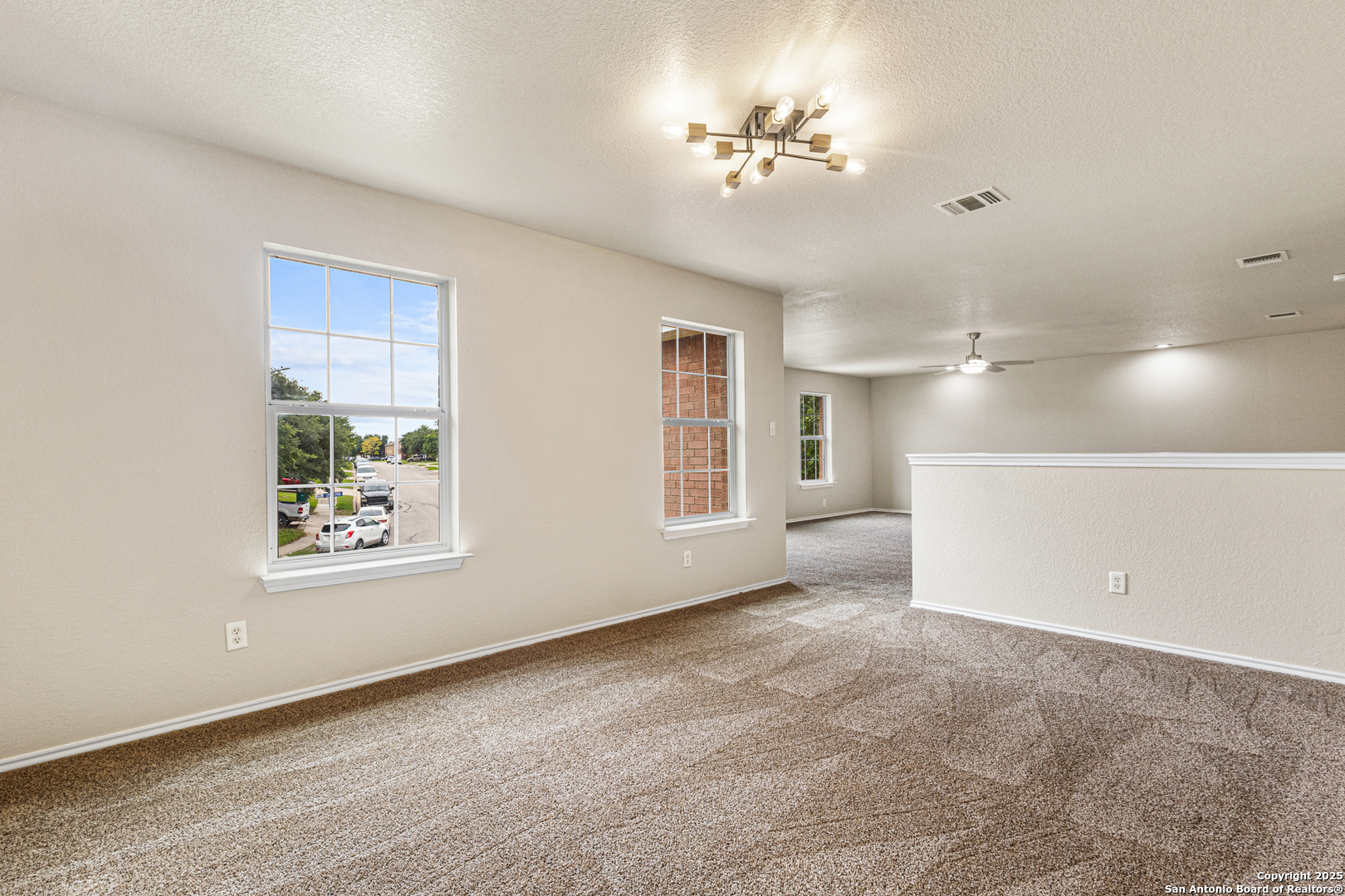 property viewer photo 17