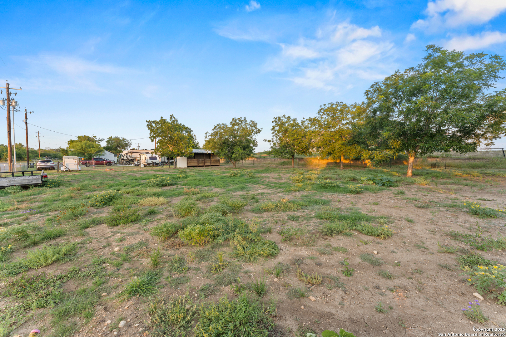 main property photo 28