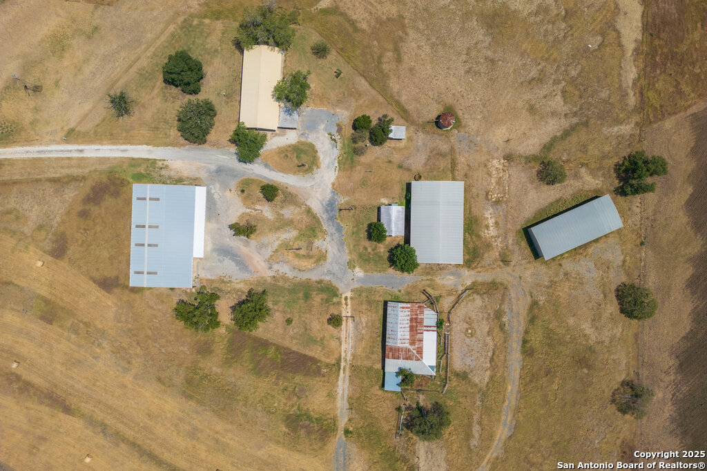 main property photo 13