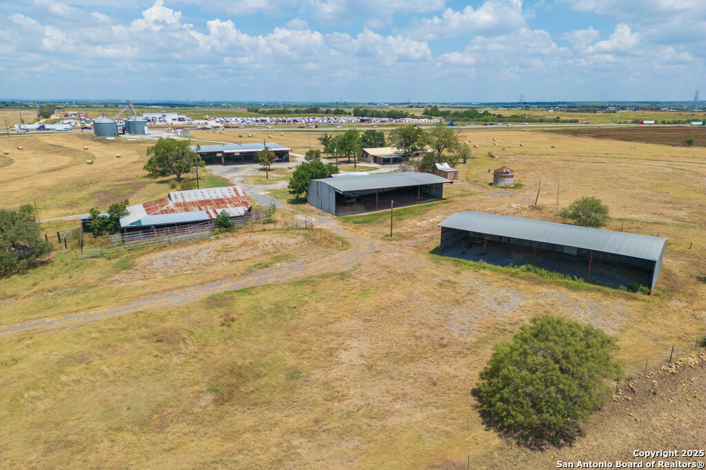 main property photo 8