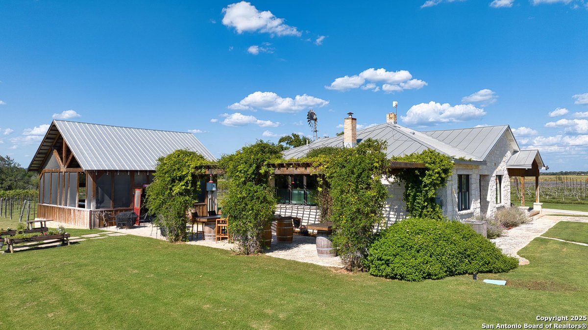 main property photo 7