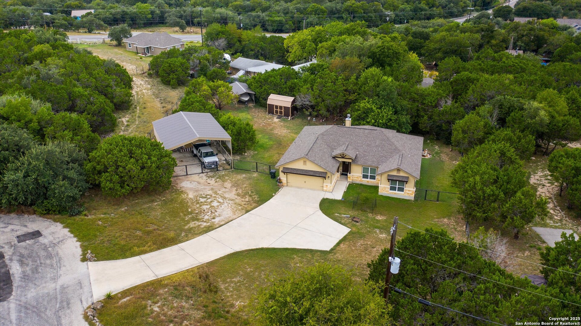 main property photo 18