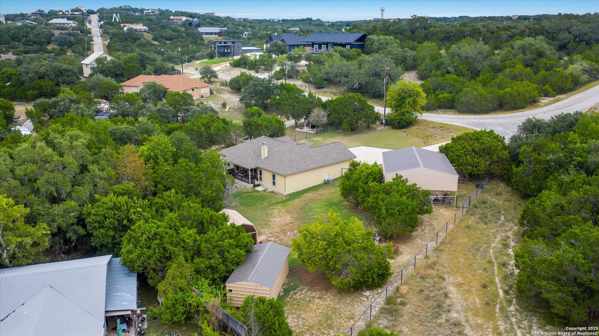 main property photo 19