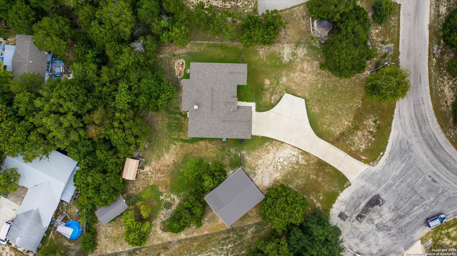 main property photo 20