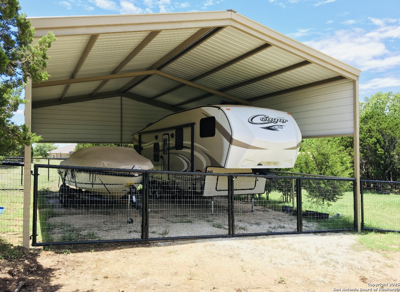 main property photo 25