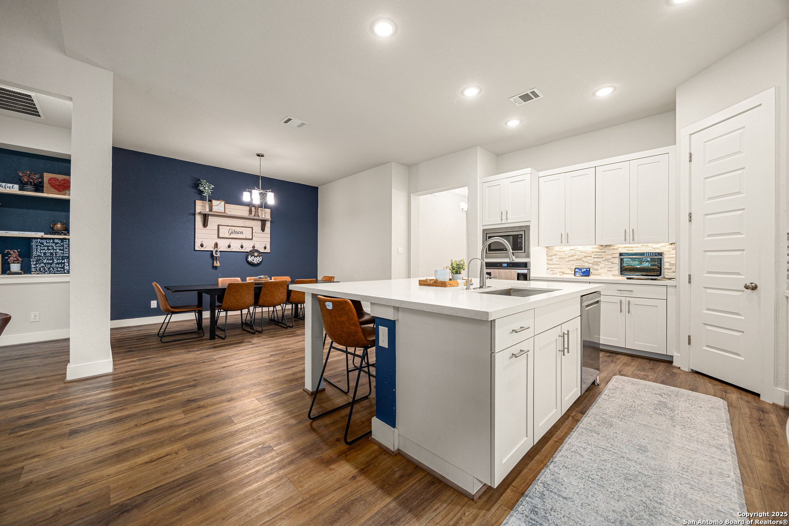 property viewer photo 12