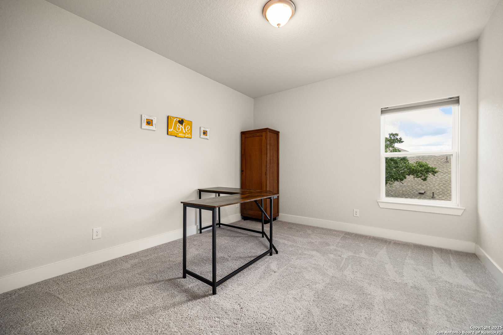 property viewer photo 27