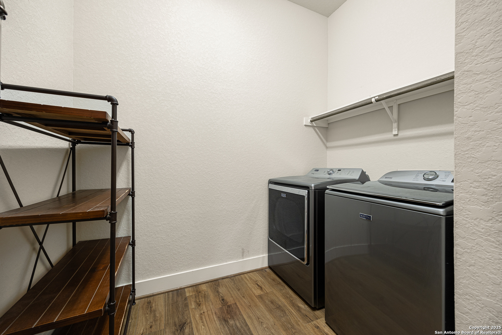 property viewer photo 29