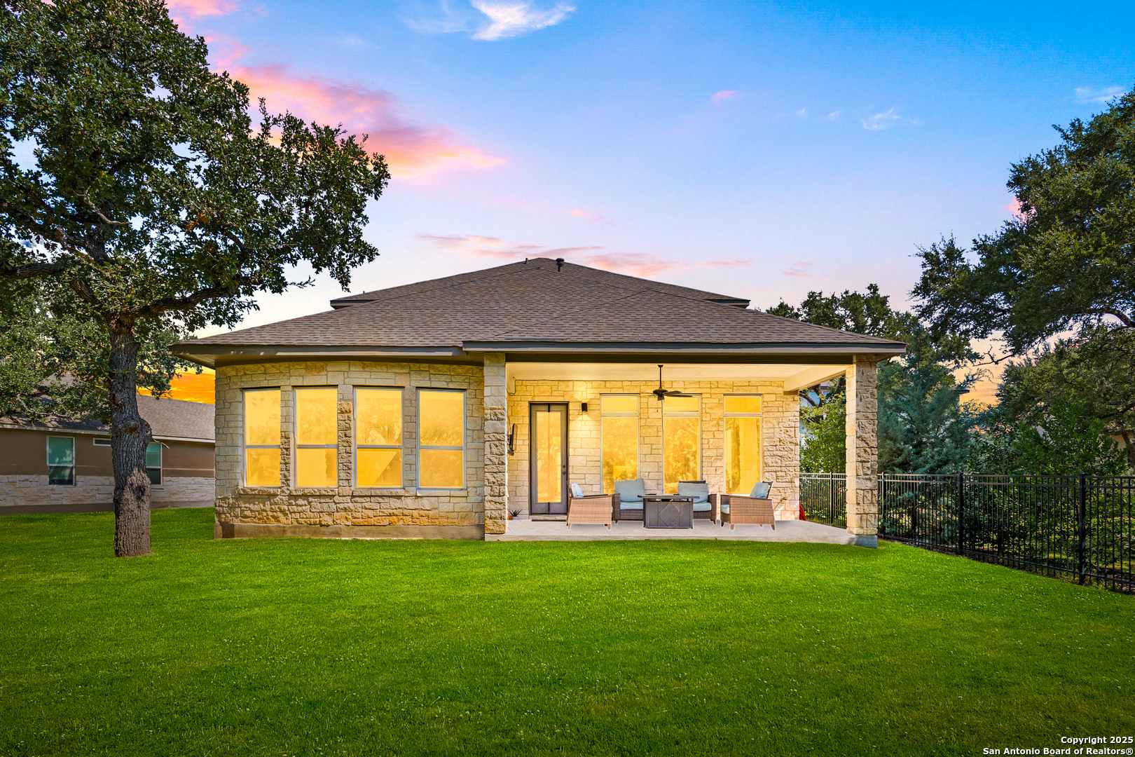 property viewer photo 30