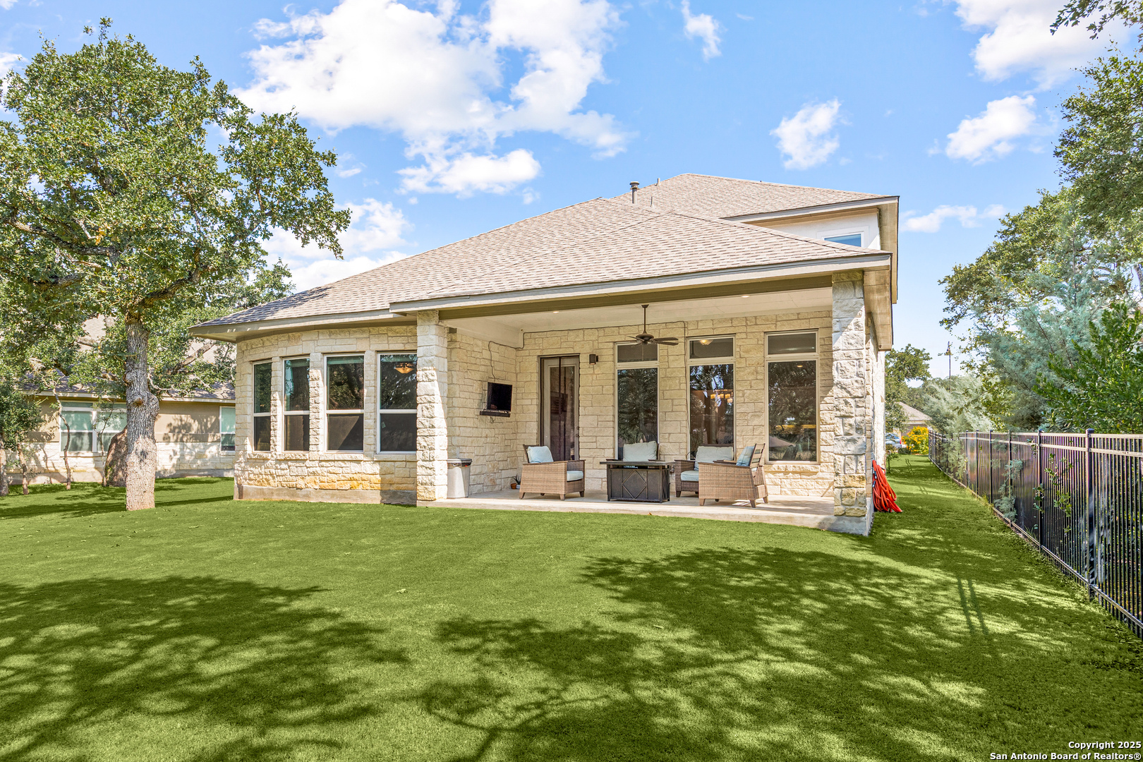 property viewer photo 33