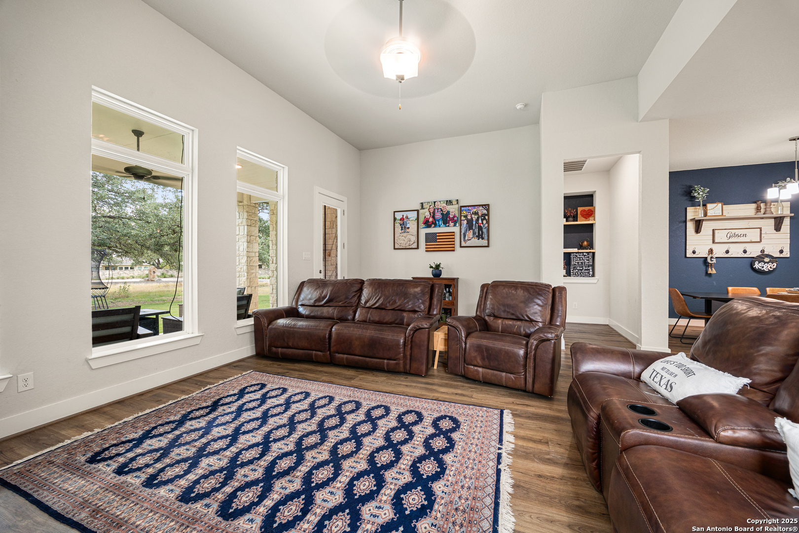 property viewer photo 8