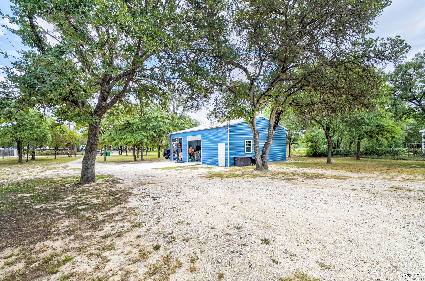 main property photo 0