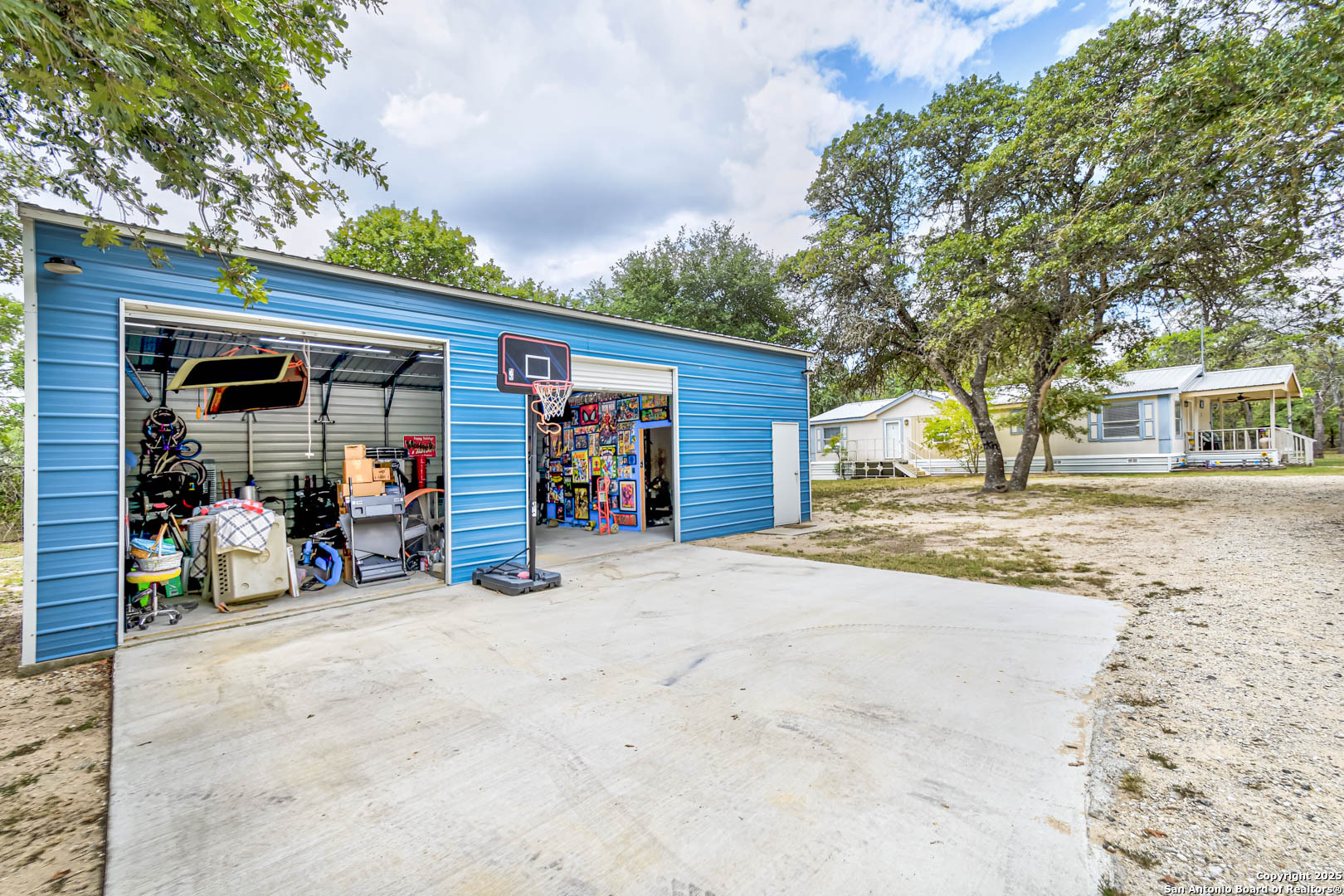 property viewer photo 1