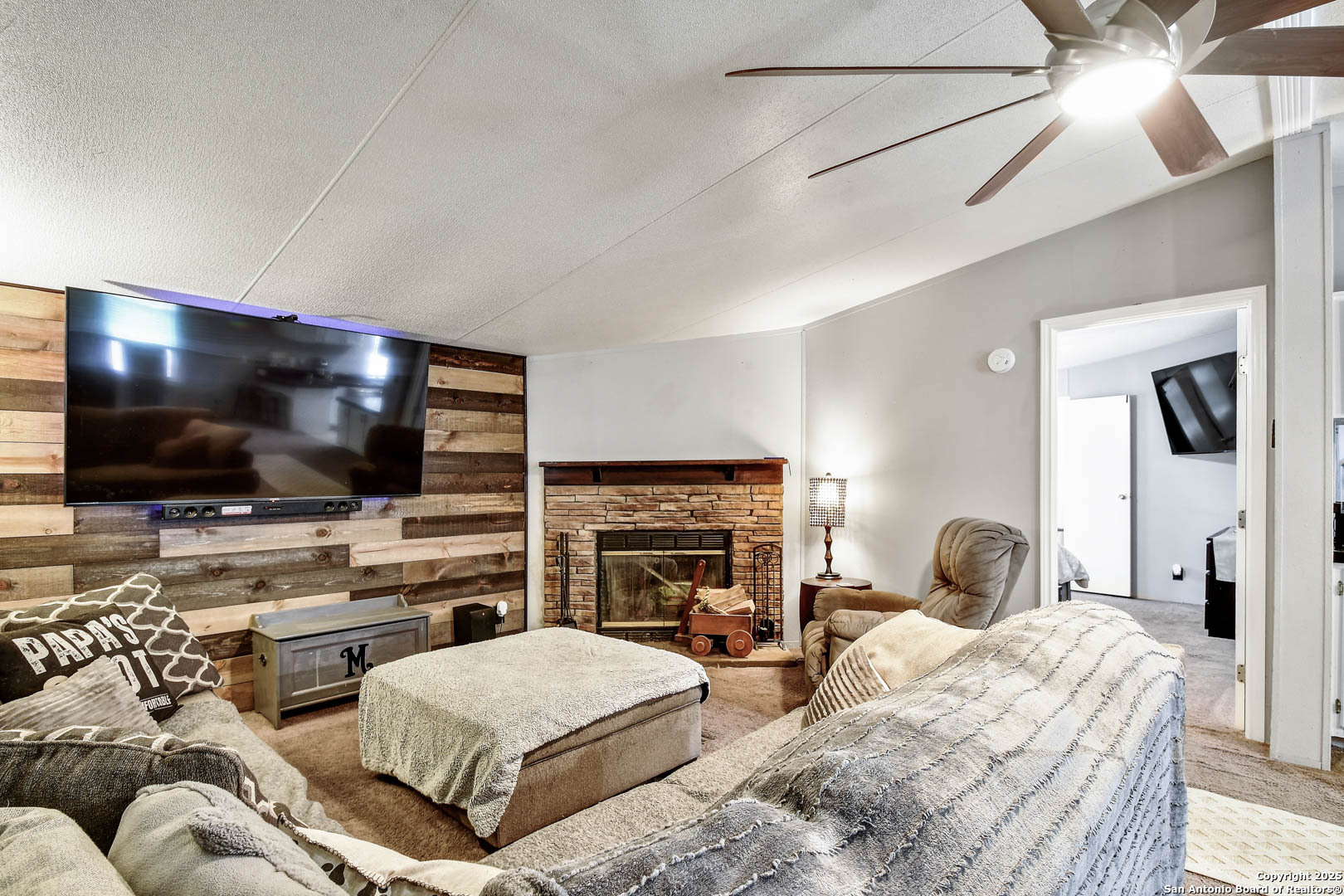 property viewer photo 10