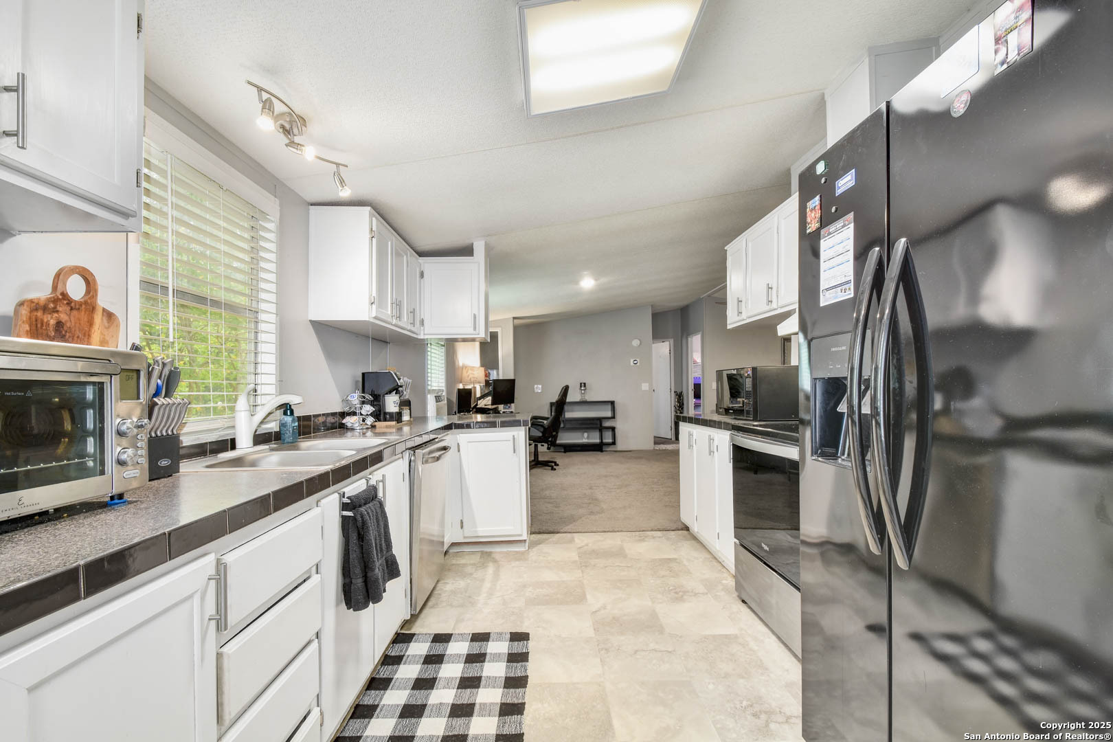 property viewer photo 15