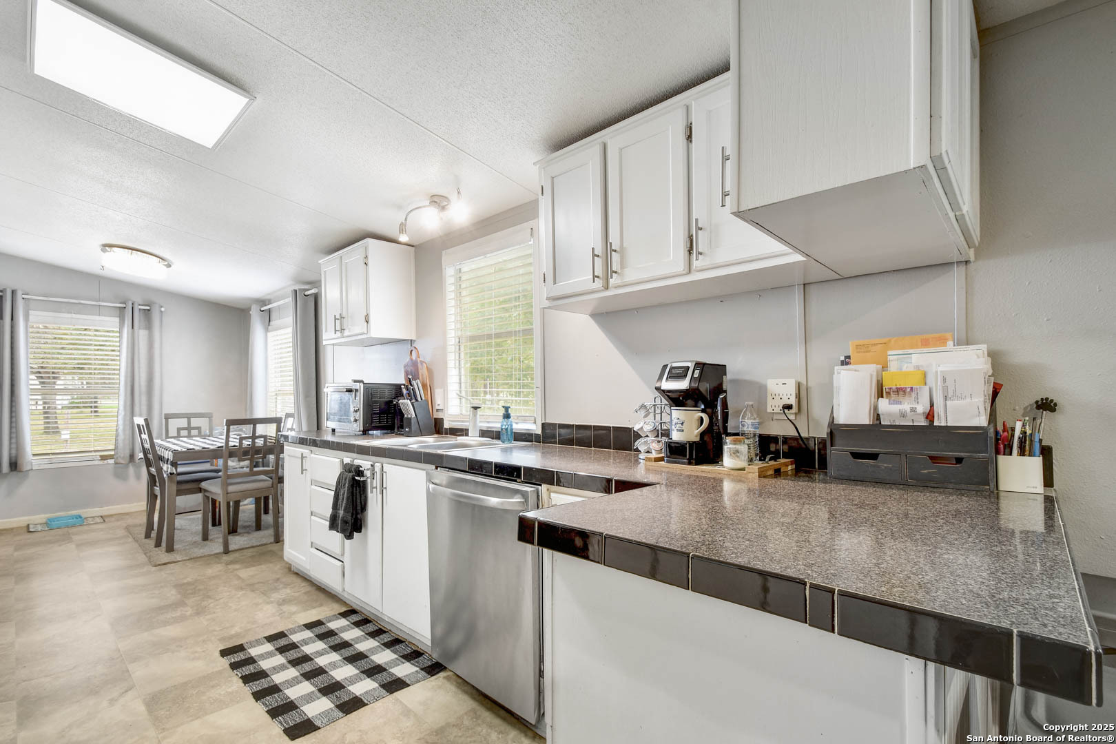 property viewer photo 16