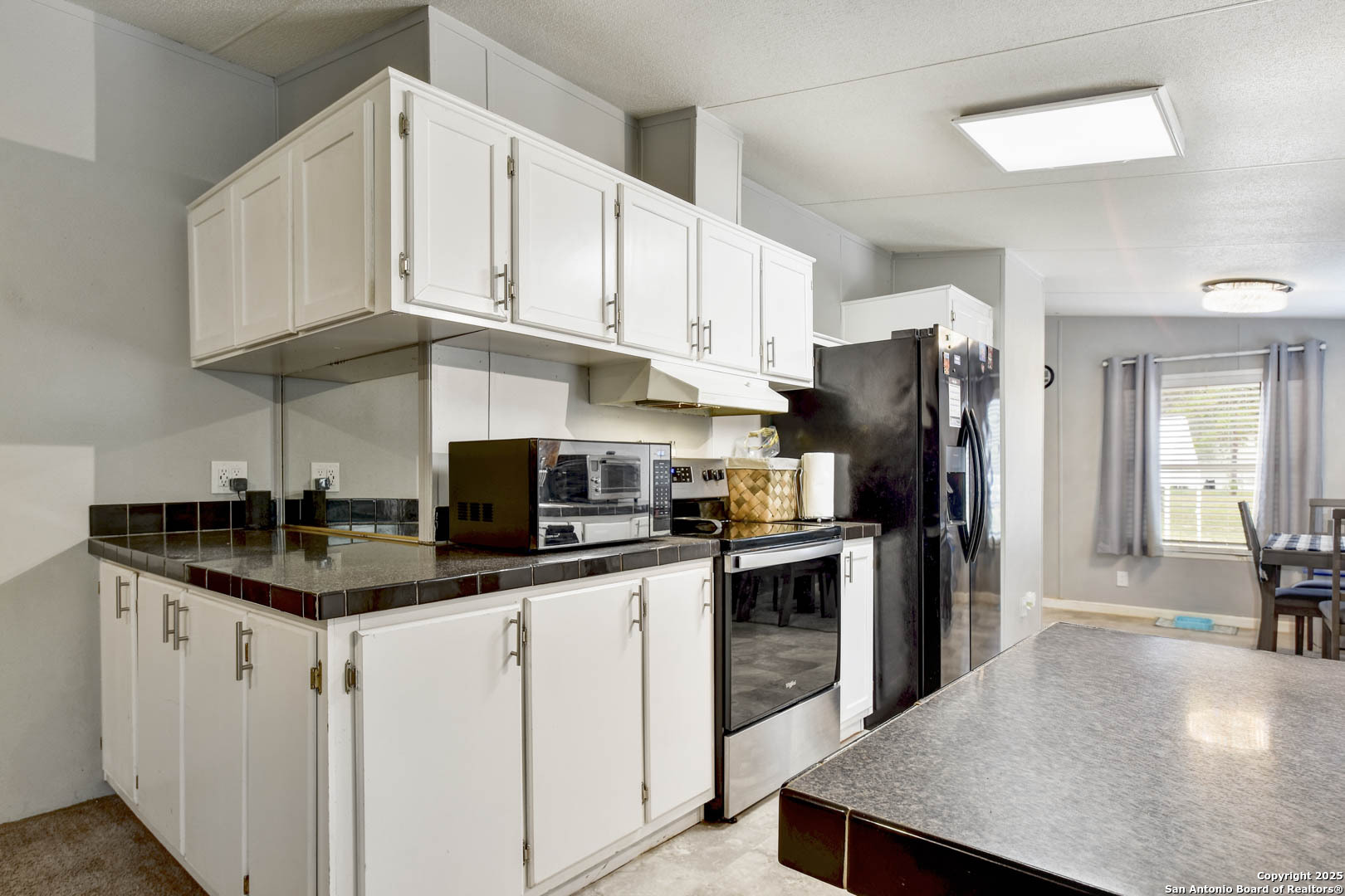 property viewer photo 18