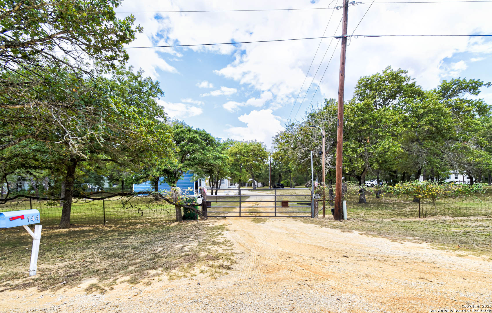 property viewer photo 6