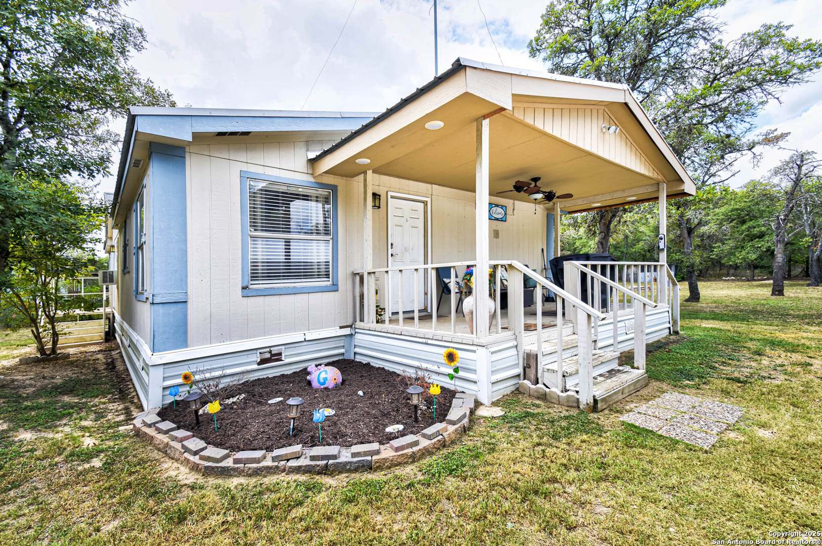 property viewer photo 7