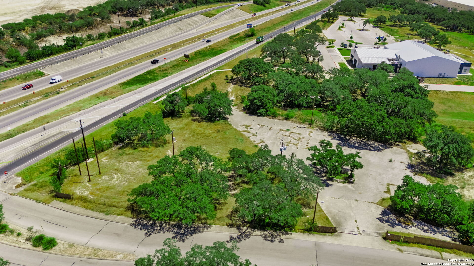main property photo 8