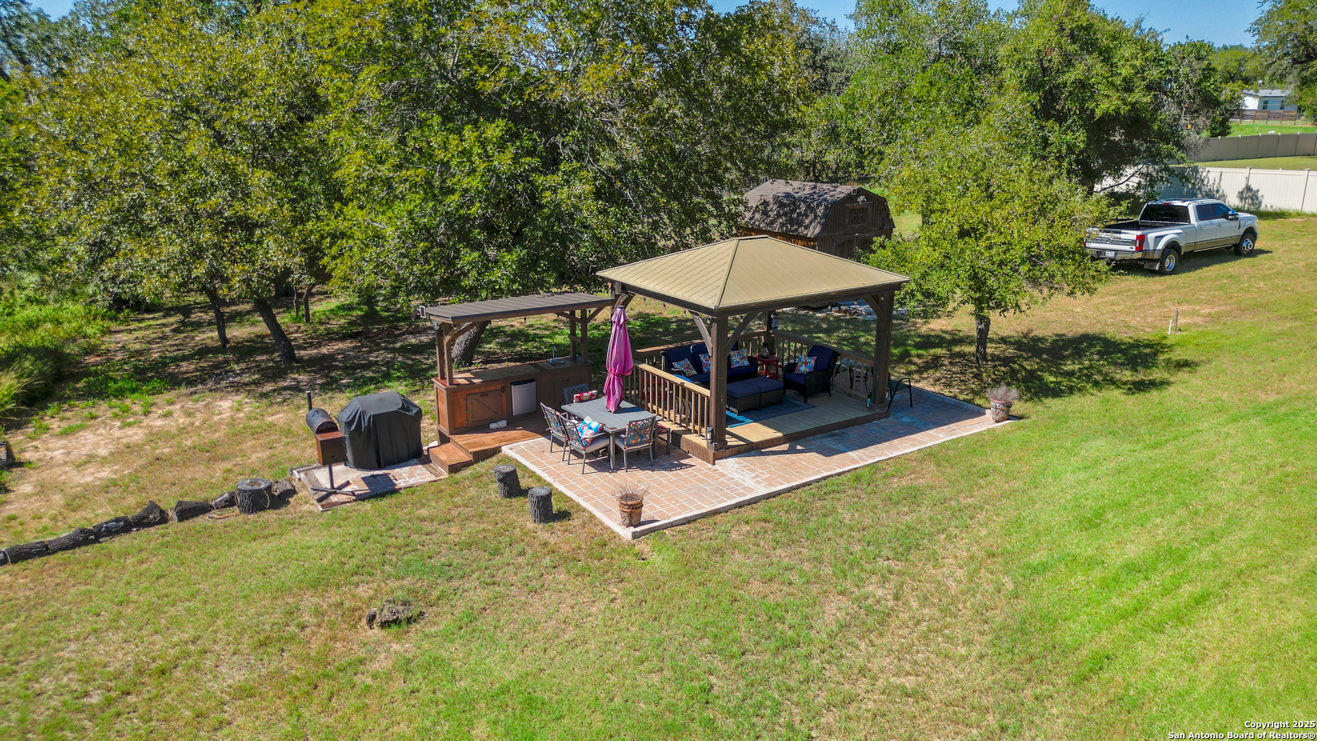 main property photo 41