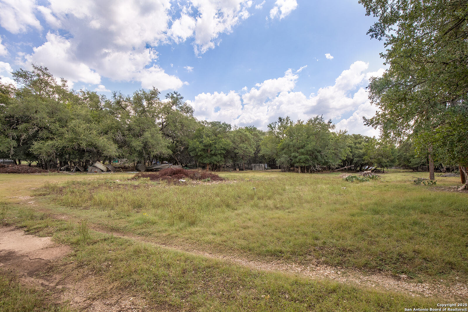 main property photo 10