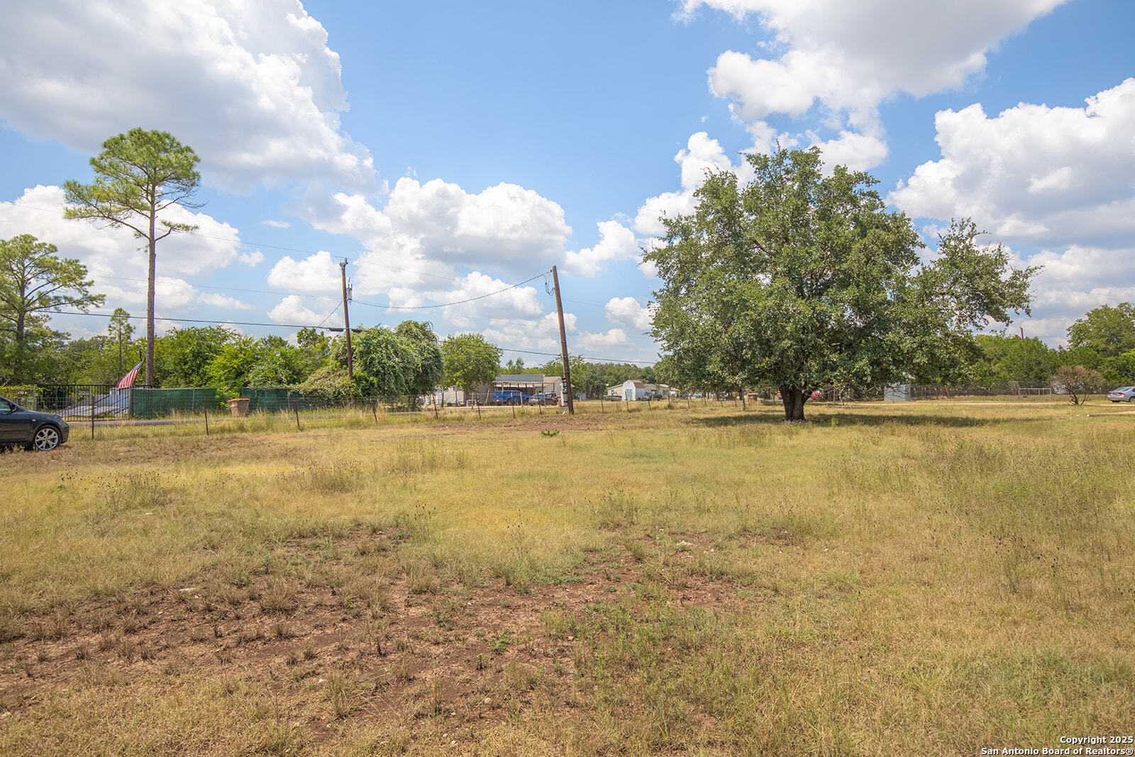 main property photo 11