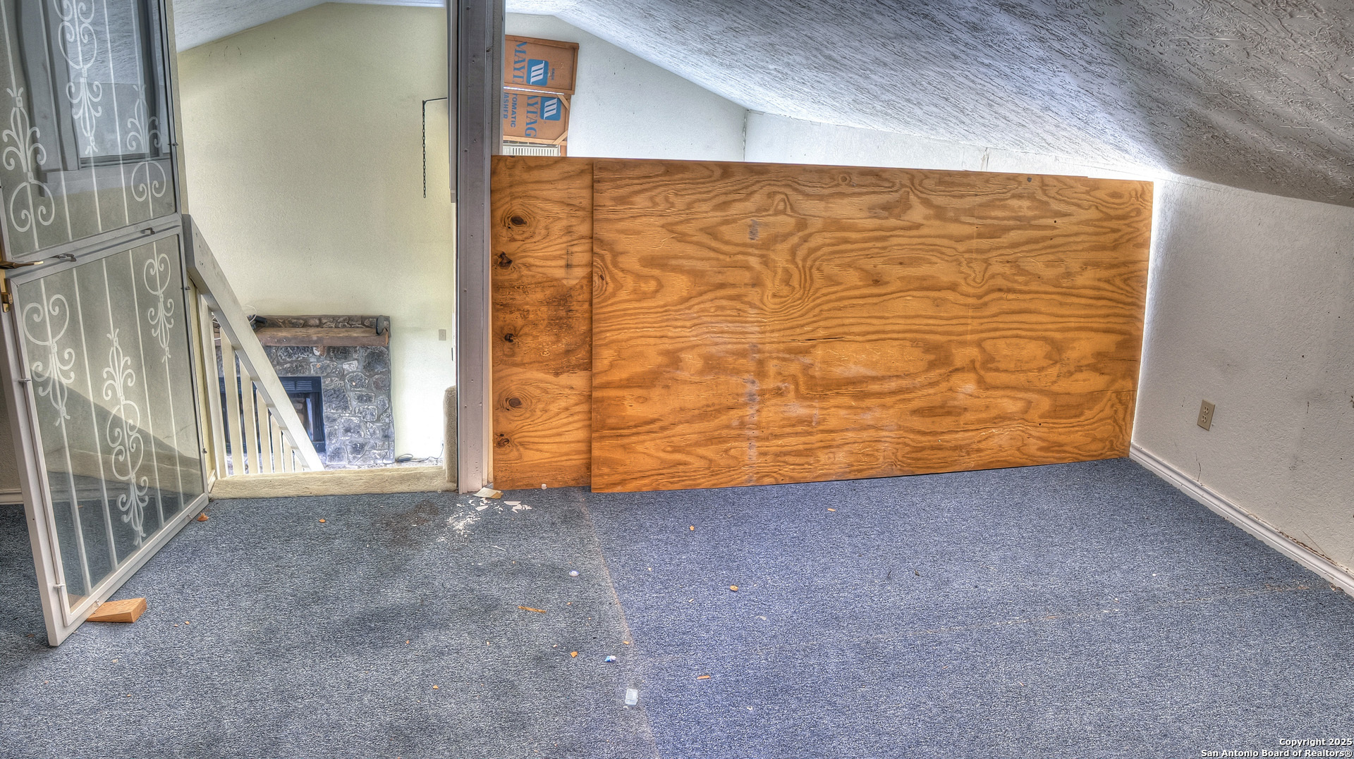 main property photo 12