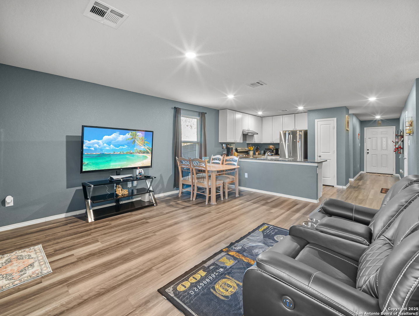 property viewer photo 11